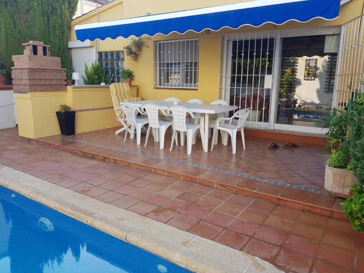 Gran Adosado Con Piscina Privada En Zona Muy Tranquila Holiday home Gandia