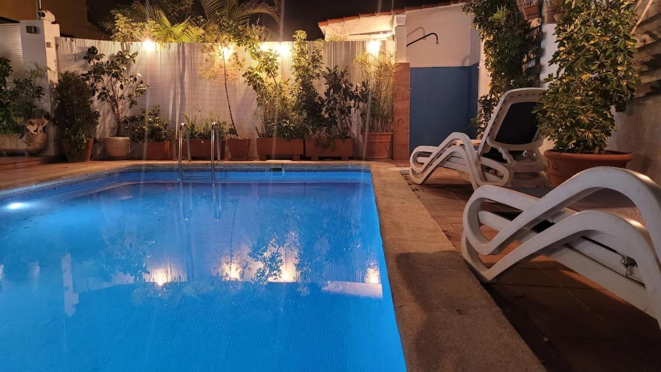 Gran Adosado Con Piscina Privada En Zona Muy Tranquila Holiday home Gandia