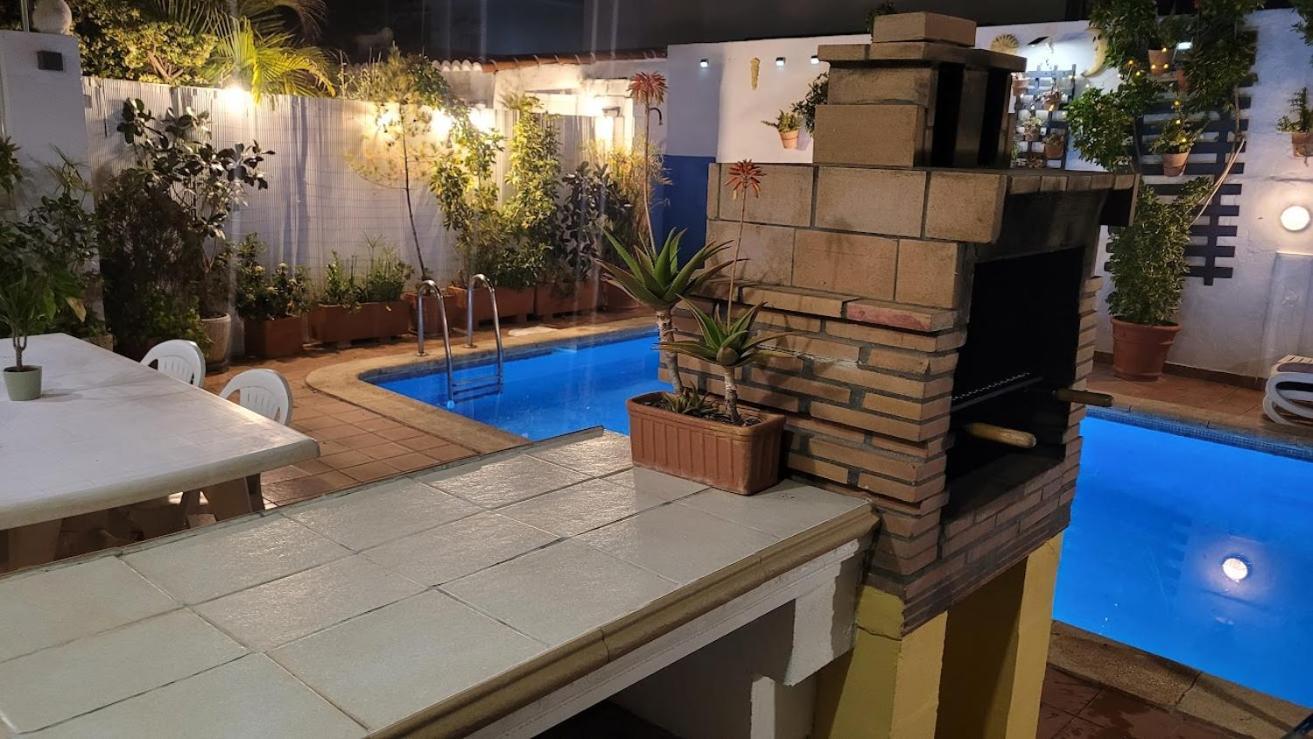 Gran Adosado Con Piscina Privada En Zona Muy Tranquila Holiday home Gandia