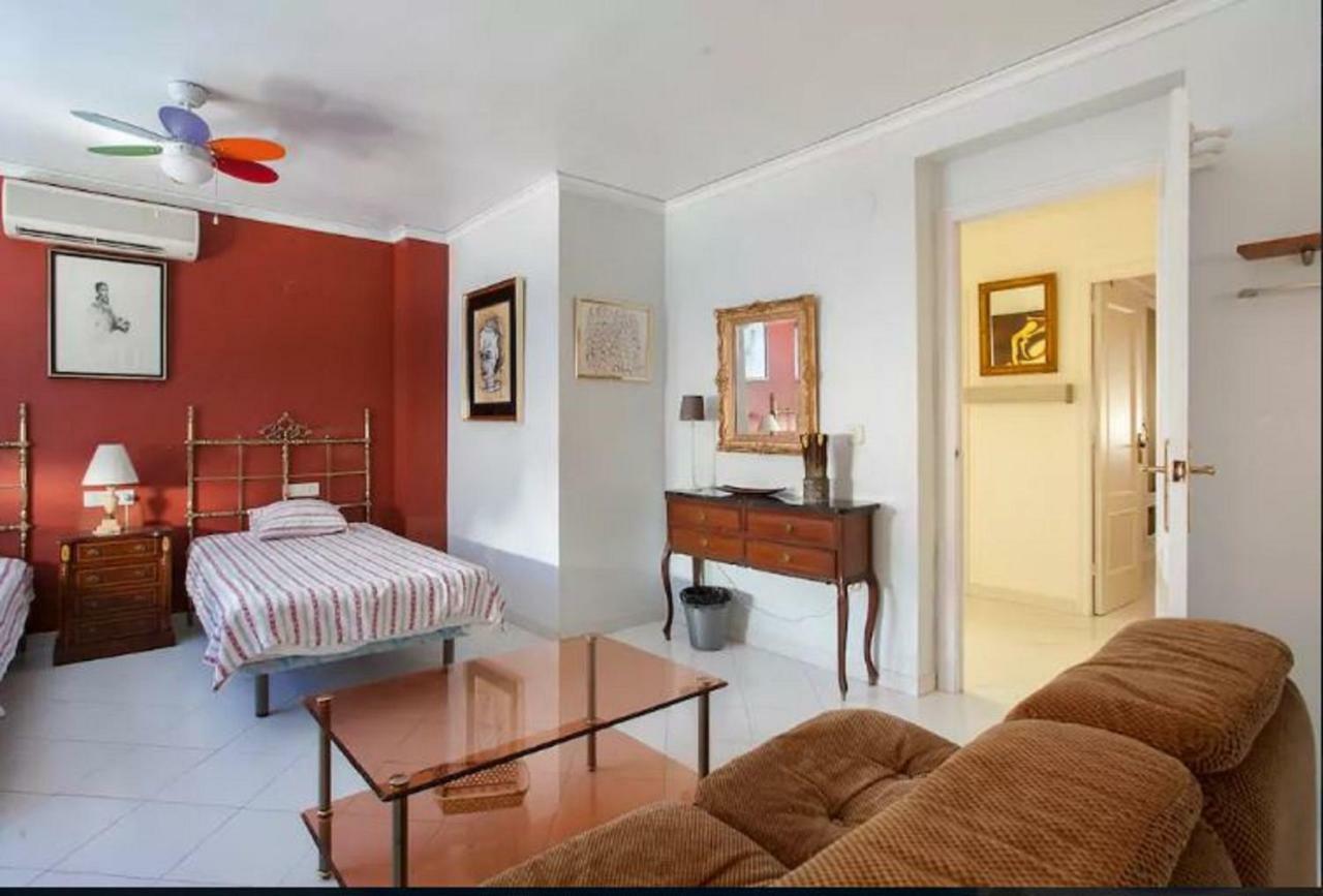 Holiday home Gran Adosado Con Piscina Privada En Zona Muy Tranquila Gandia