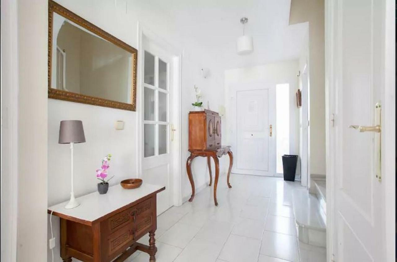 Gran Adosado Con Piscina Privada En Zona Muy Tranquila * Gandia