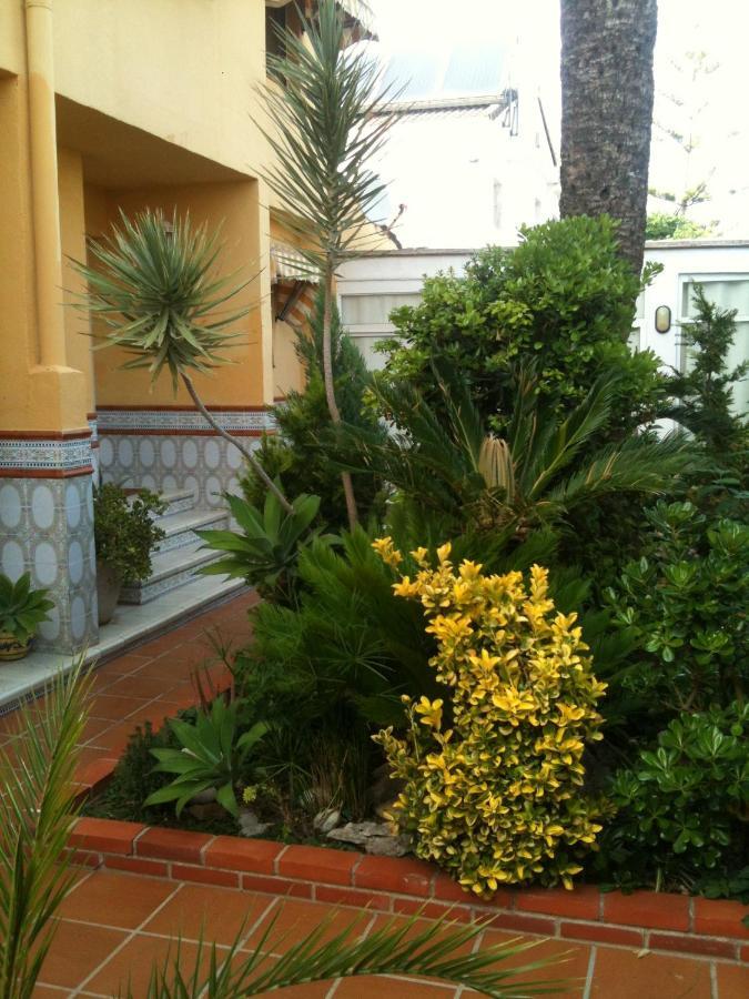 Gran Adosado Con Piscina Privada En Zona Muy Tranquila Gandia